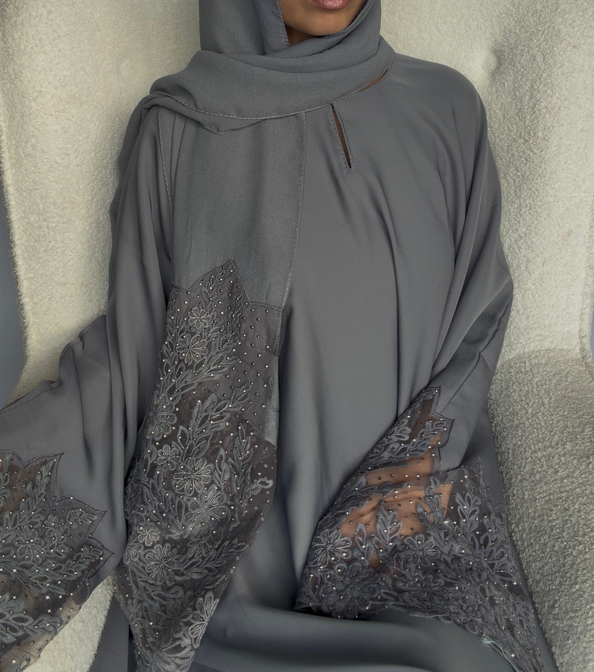 ABAYA ERA – ÉDITION BRODÉE