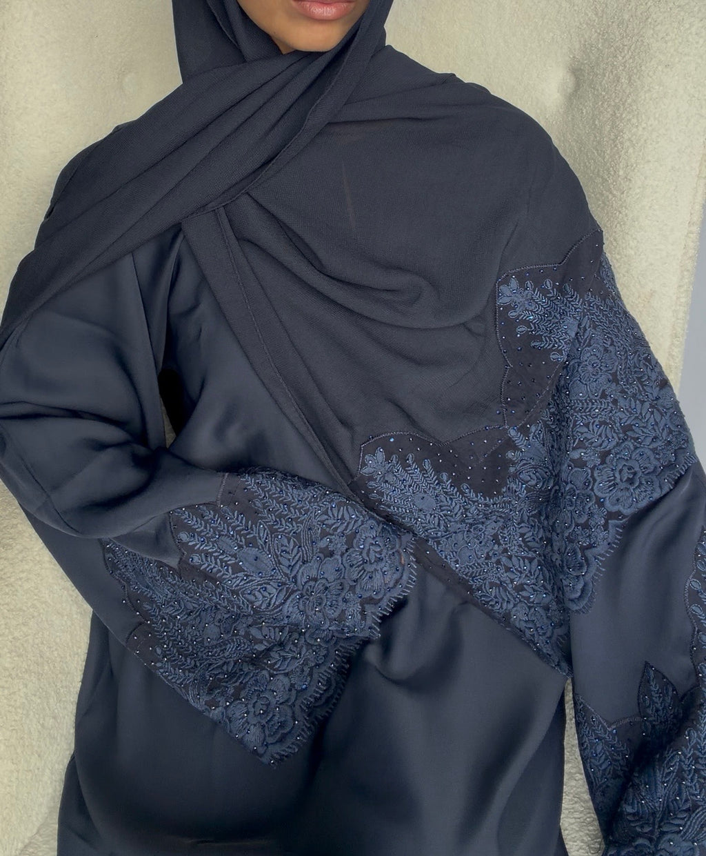 ABAYA ERA– ÉDITION BRODÉ