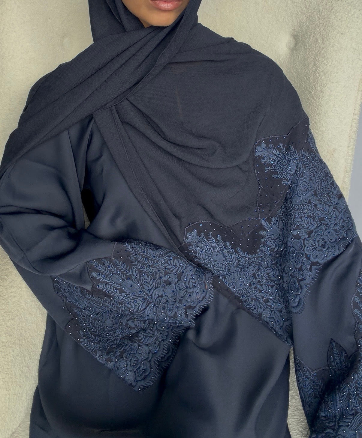 ABAYA ERA– ÉDITION BRODÉ
