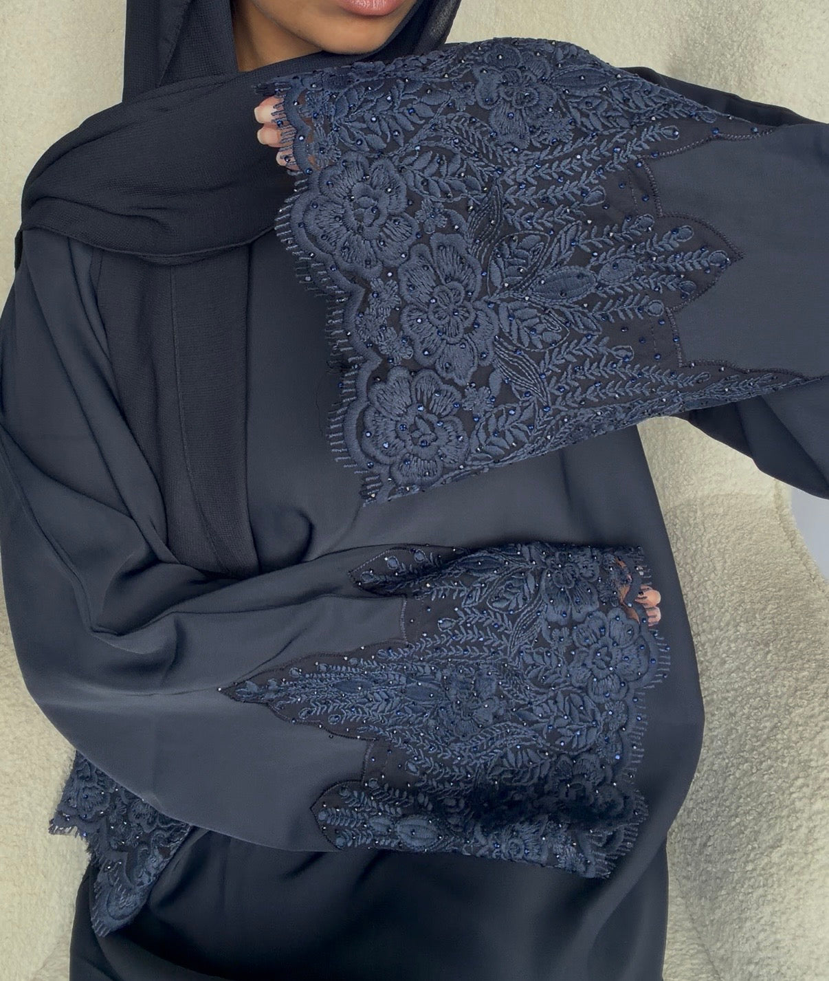 ABAYA ERA– ÉDITION BRODÉ