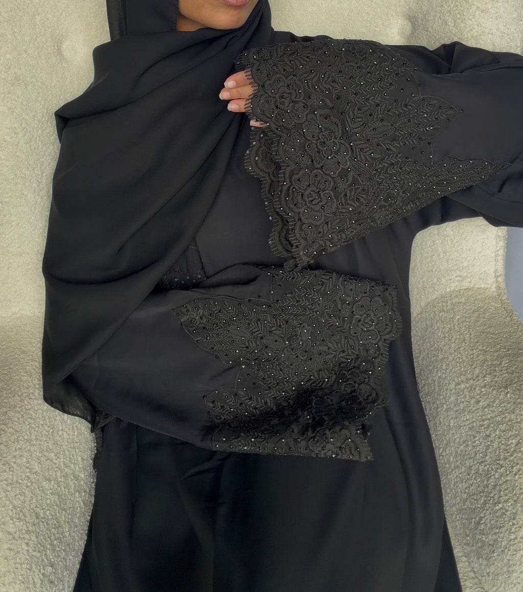 ABAYA ERA – ÉDITION BRODÉE