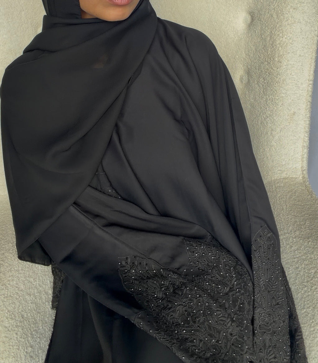 ABAYA ERA – ÉDITION BRODÉE