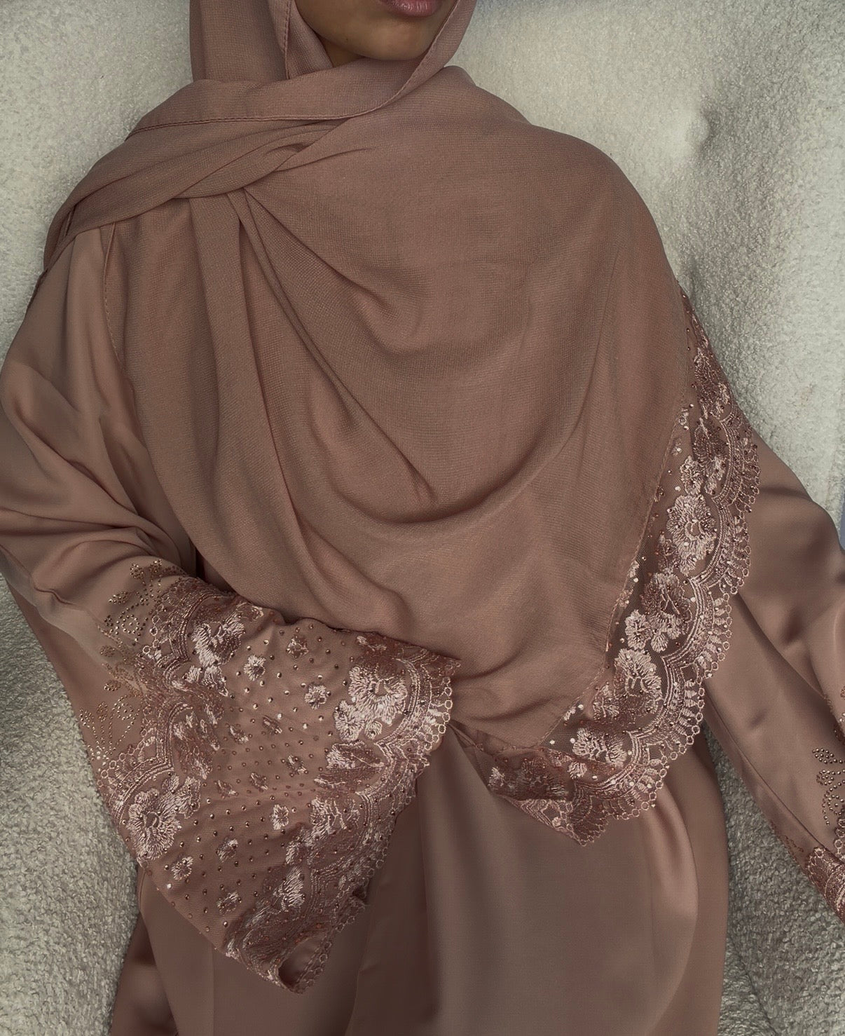 ABAYA ERA – ÉDITION BRODÉE