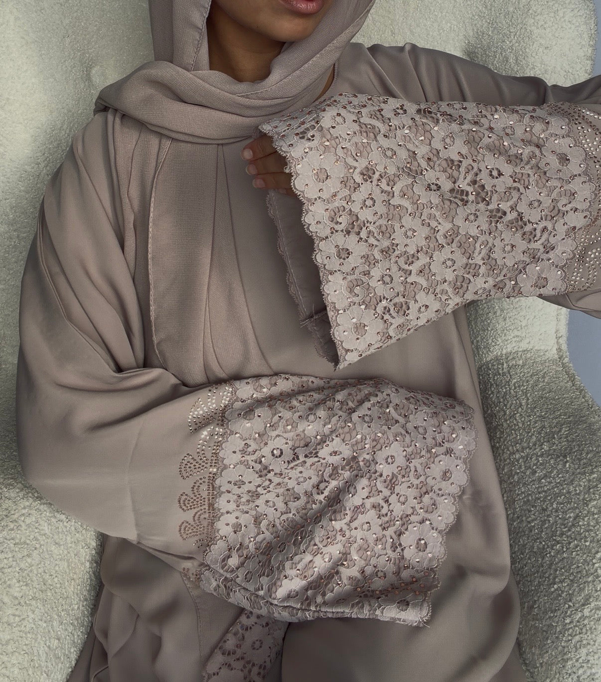ABAYA ERA – ÉDITION BRODÉE