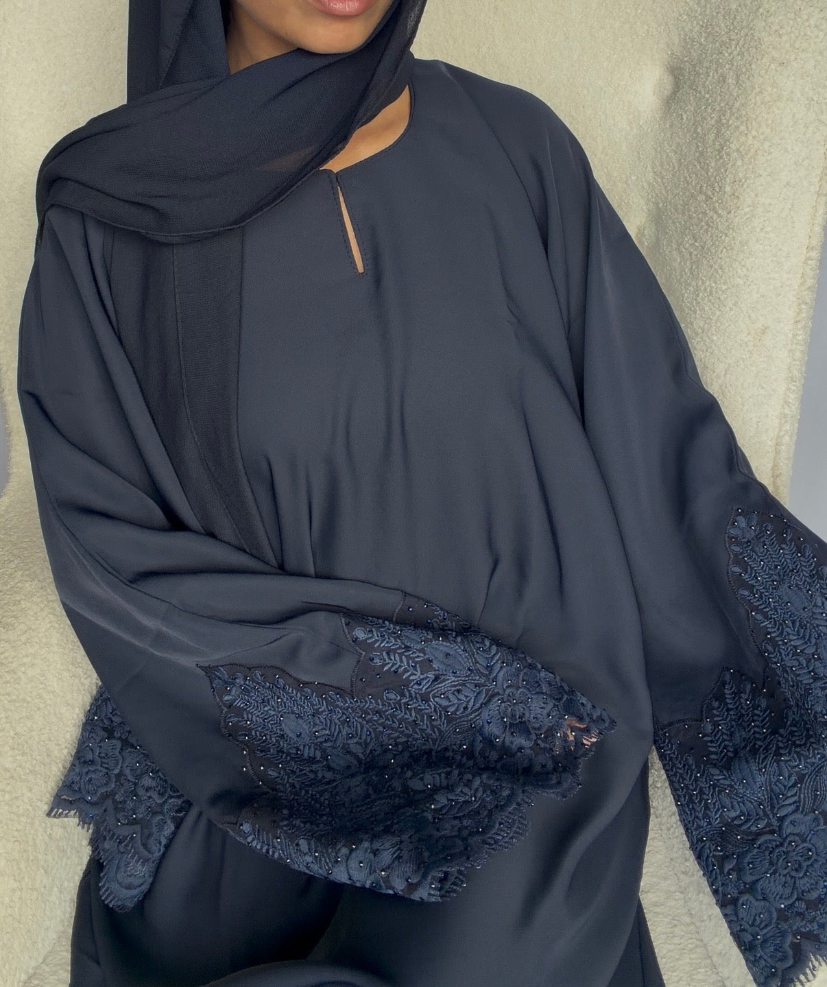 ABAYA ERA– ÉDITION BRODÉ