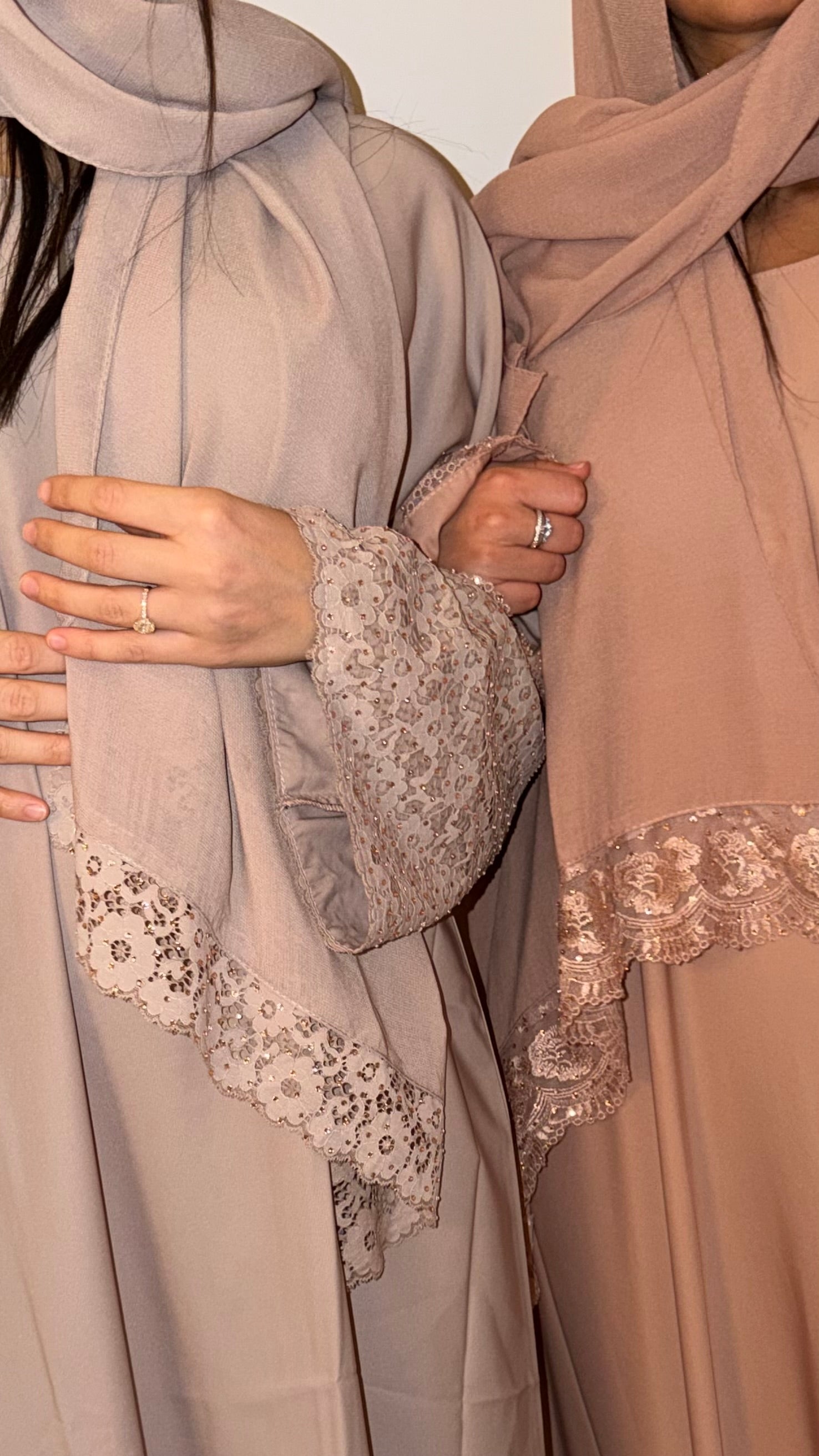 ABAYA ERA – ÉDITION BRODÉE