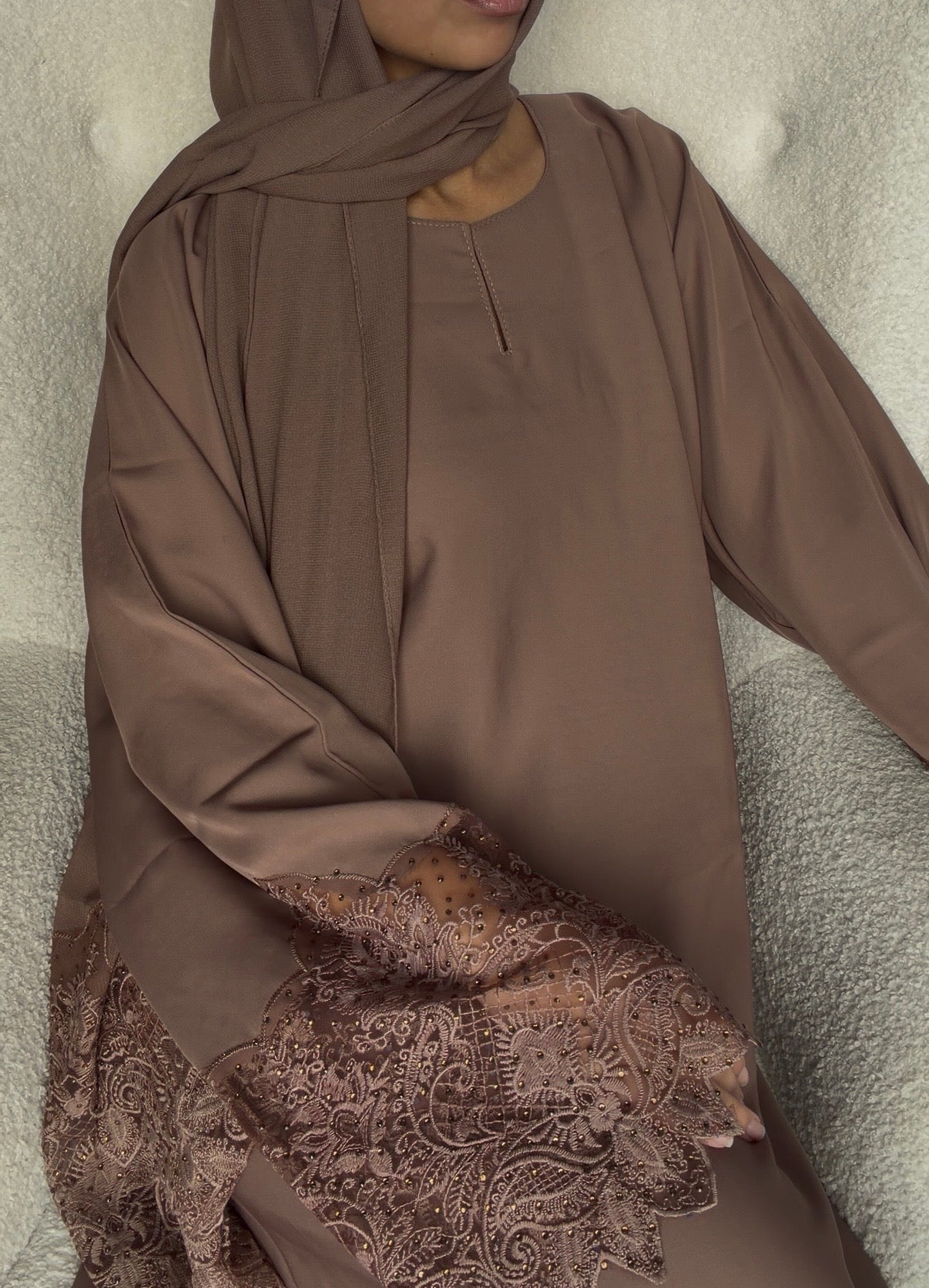 ABAYA ERA – ÉDITION BRODÉE