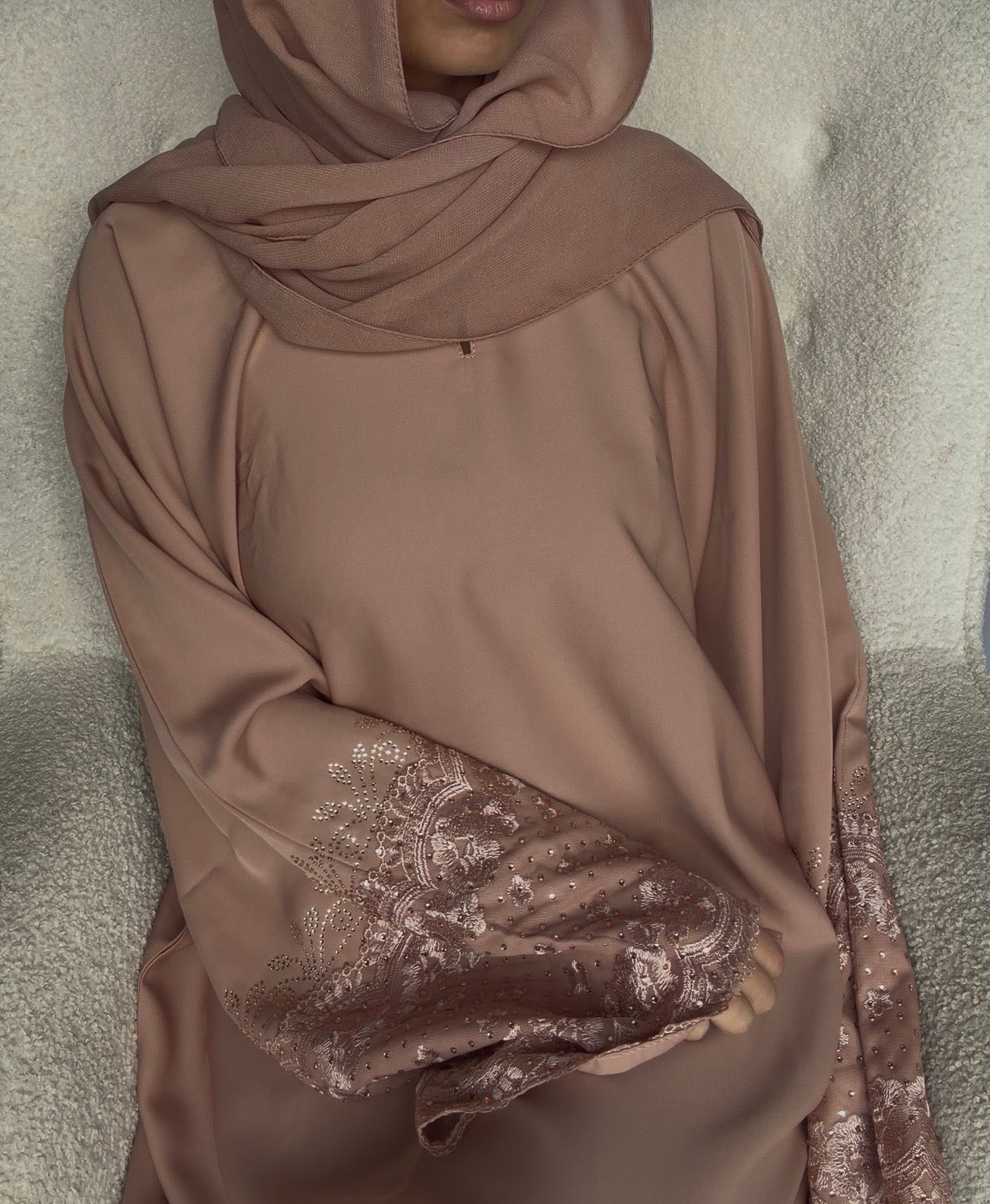ABAYA ERA – ÉDITION BRODÉE