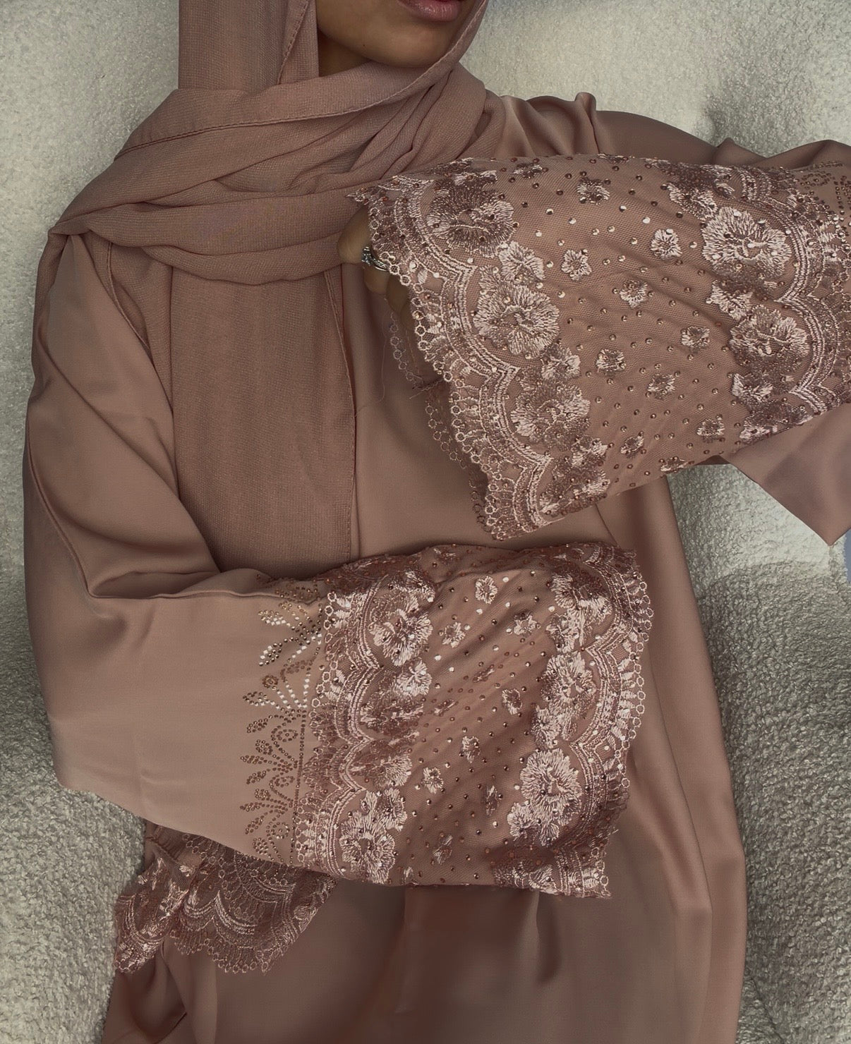 ABAYA ERA – ÉDITION BRODÉE