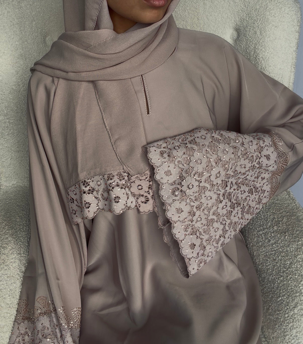 ABAYA ERA – ÉDITION BRODÉE