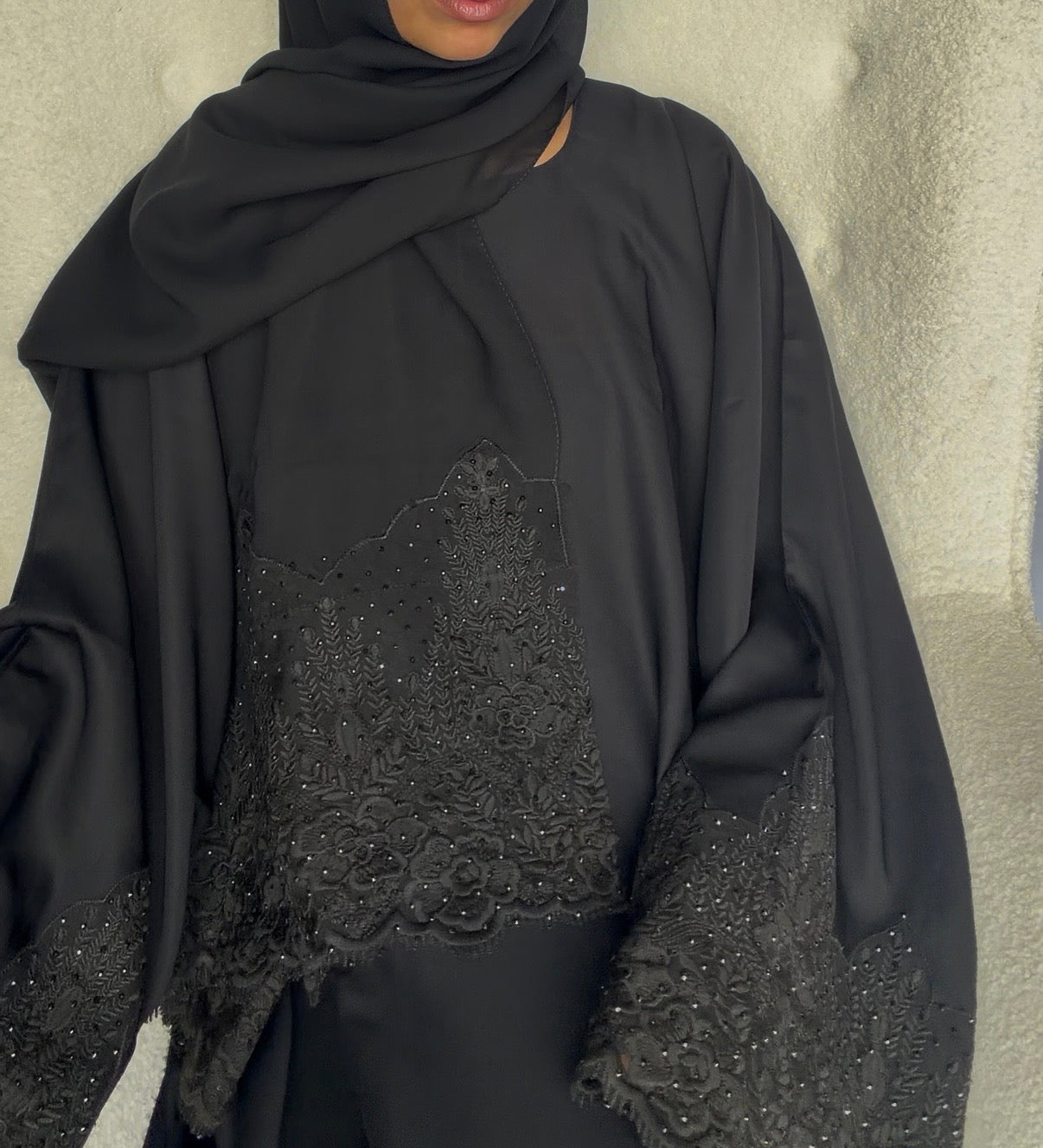 ABAYA ERA – ÉDITION BRODÉE