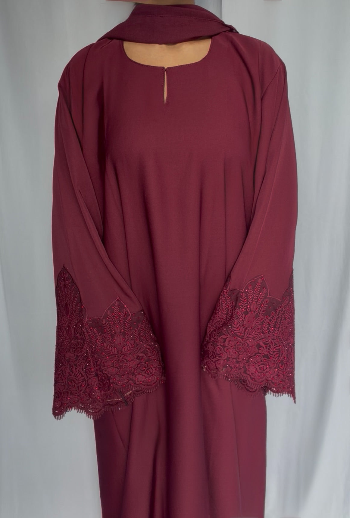 ABAYA ERA – ÉDITION BRODÉE