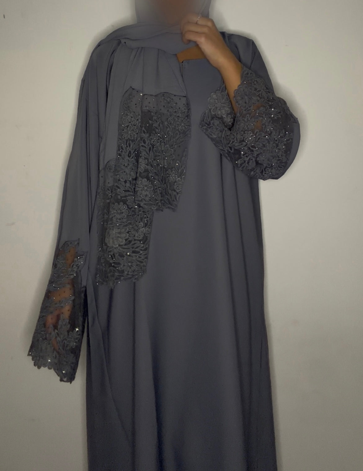 ABAYA ERA – ÉDITION BRODÉE